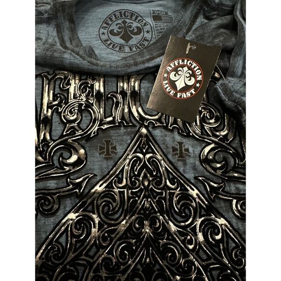 Affliction Clothing Men's T-Shirt Polaris Felt Graphic Blue/Black Dip Dye Tee - Picture 7 of 8